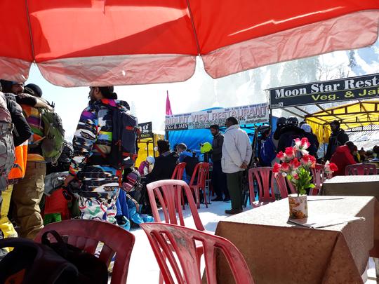 On field dinning  in Gulmarg